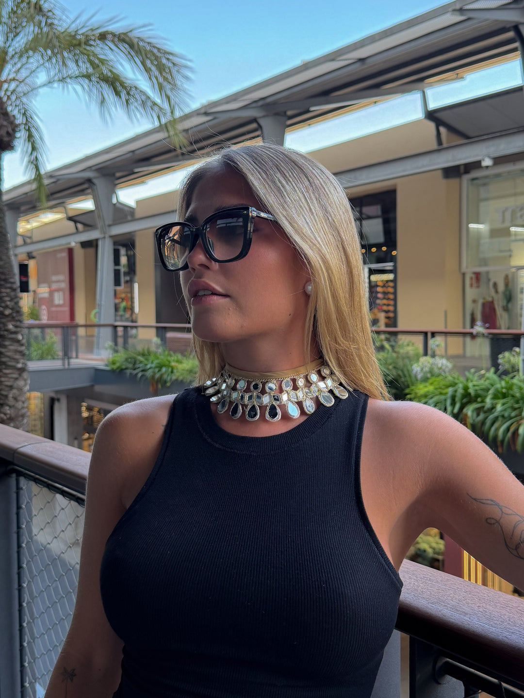 Collar choker espejos gota dorado
