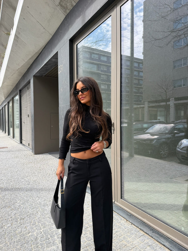 Pantalones de tiro bajo Carolyn en negro