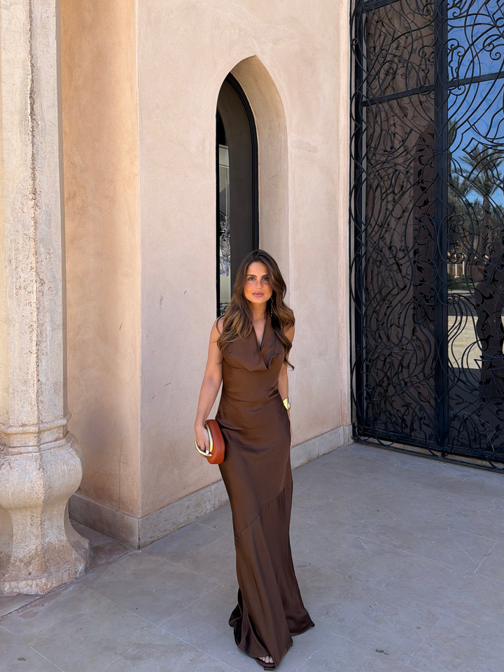 Denia / Vestido en marrón
