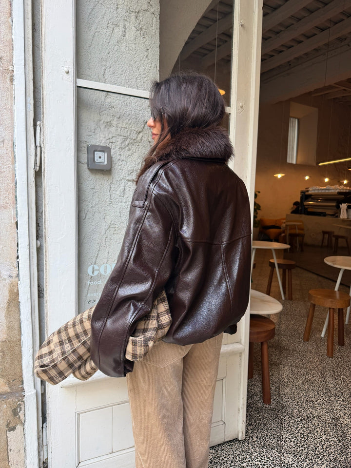 Pantalones de pana en beige