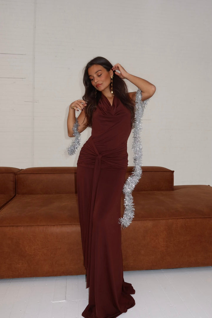 Hailey / Vestido en marrón