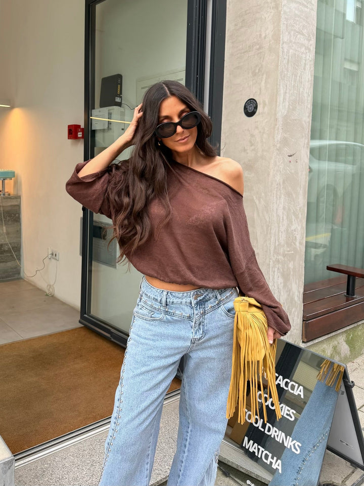 Jeans de denim con tachuelas