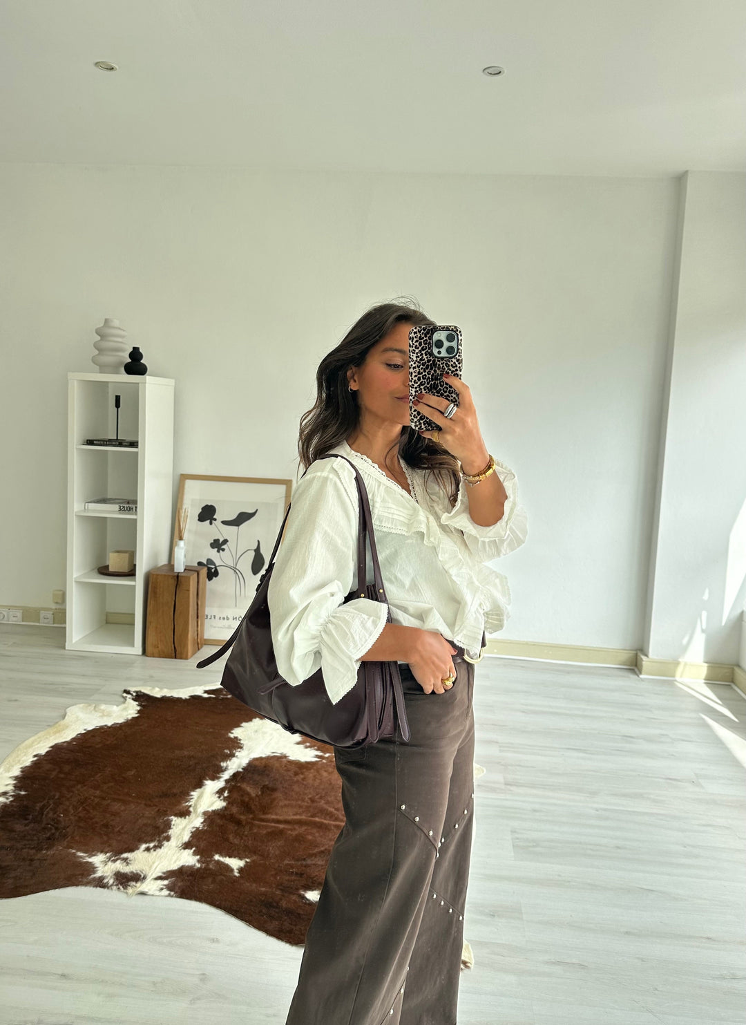 Pantalones anchos con tachuelas marrones
