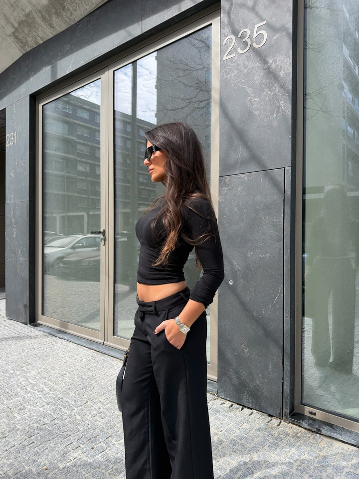 Pantalones de tiro bajo Carolyn en negro