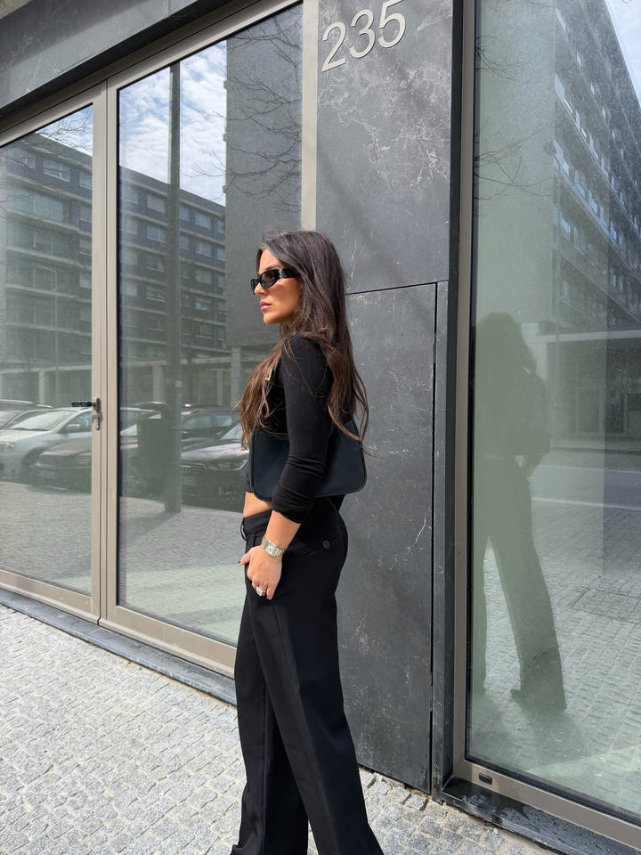 Pantalones de tiro bajo Carolyn en negro