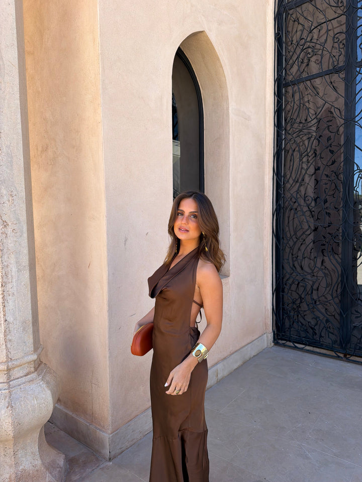 Denia / Vestido en marrón