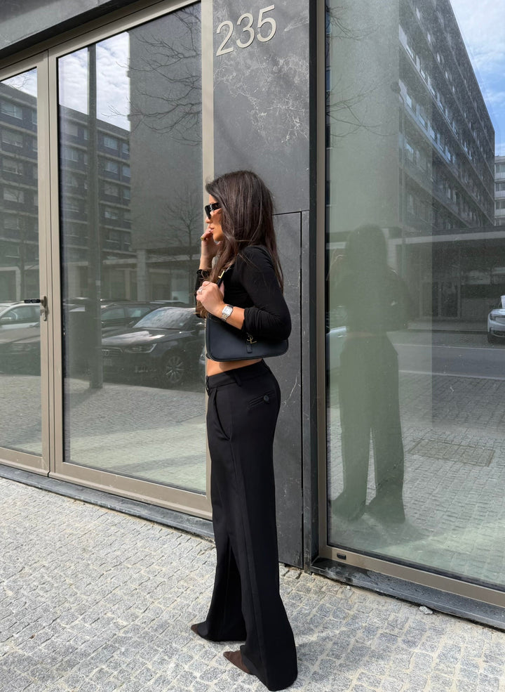 Pantalones de tiro bajo Carolyn en negro