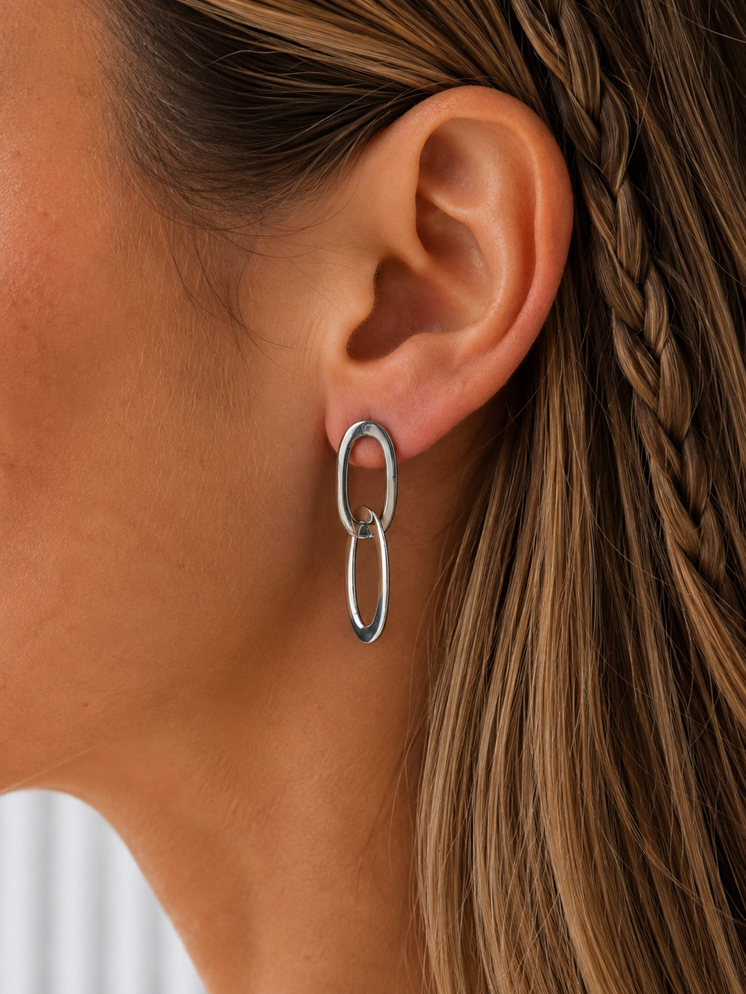 Pendientes óvalo entrelazado plateado