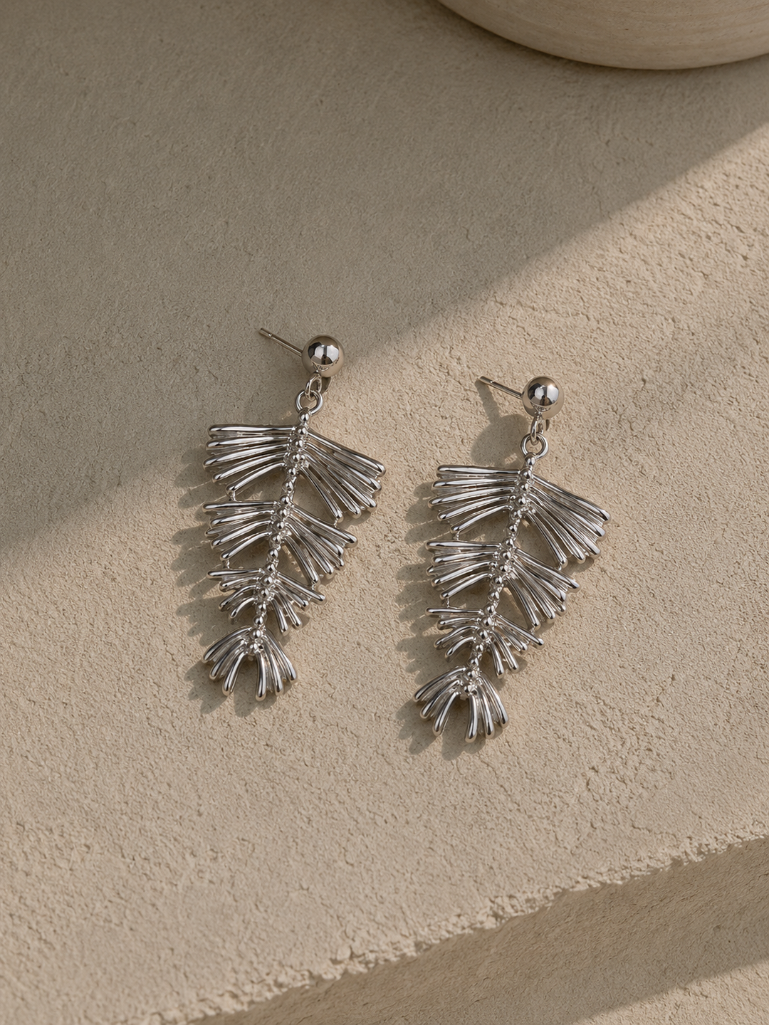 Pendientes palmera plateada