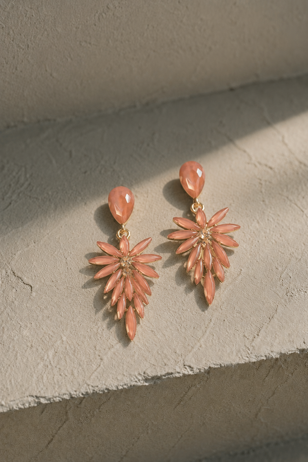 Pendientes hoja brillantes coral