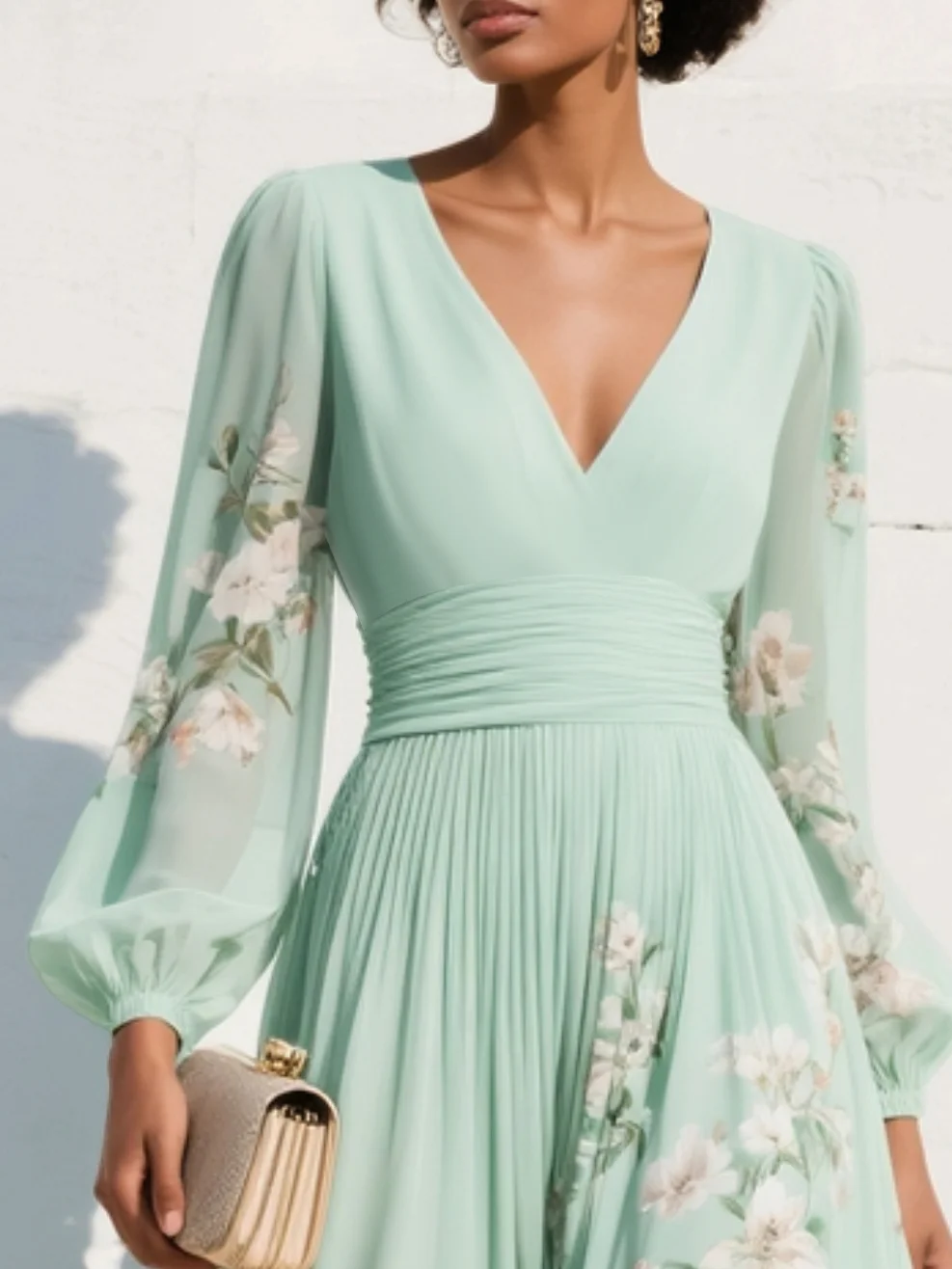 Coral / Vestido con estilo floral con escote