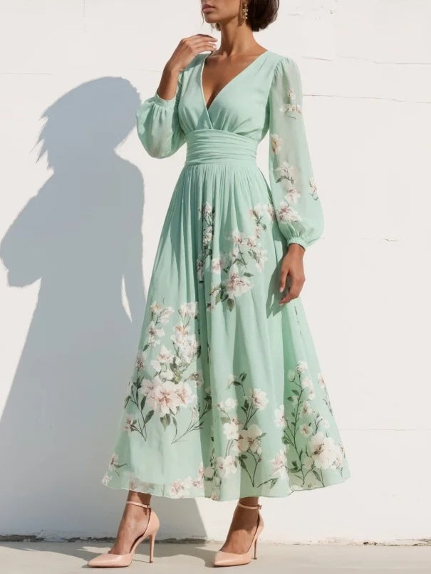 Coral / Vestido con estilo floral con escote