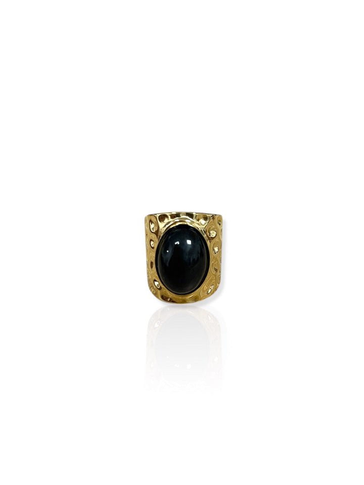 Anillo dorado piedra negra