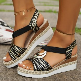 Sandalias ergonómicas y cómodas con tacón de cuña.