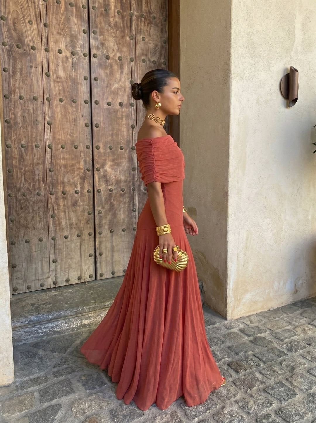 Irene / Vestido elegante sin tirantes de malla